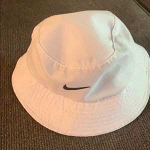 Infant sweat shirt and sun hat